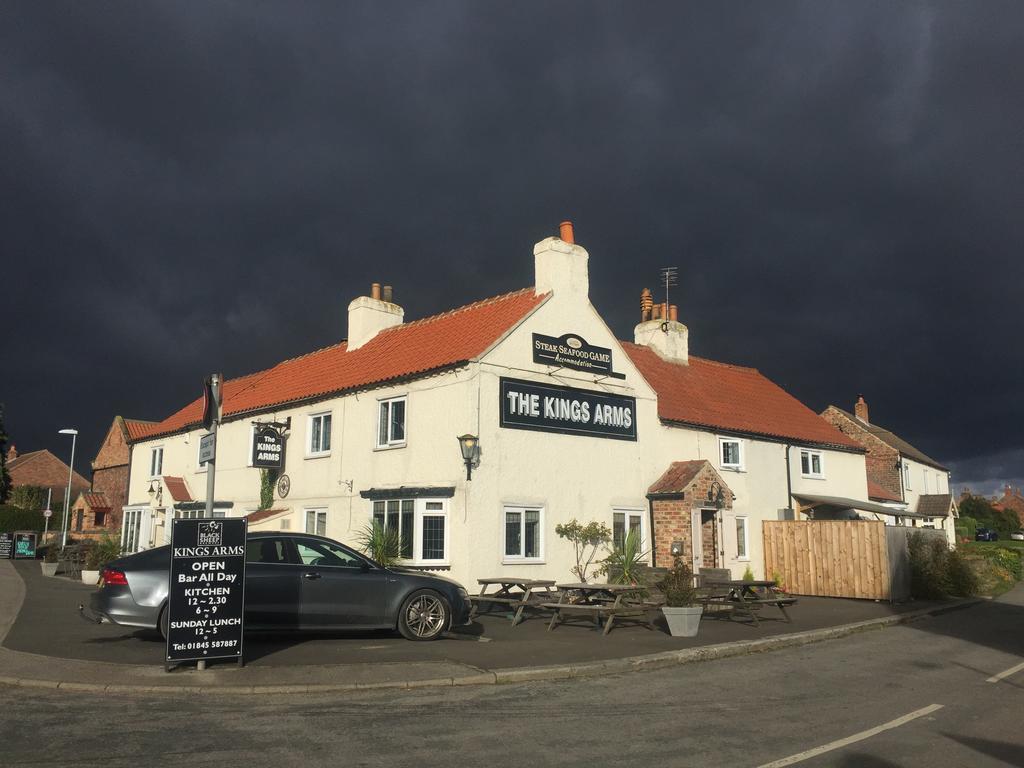 Hotel Kings Arms Thirsk Esterno foto